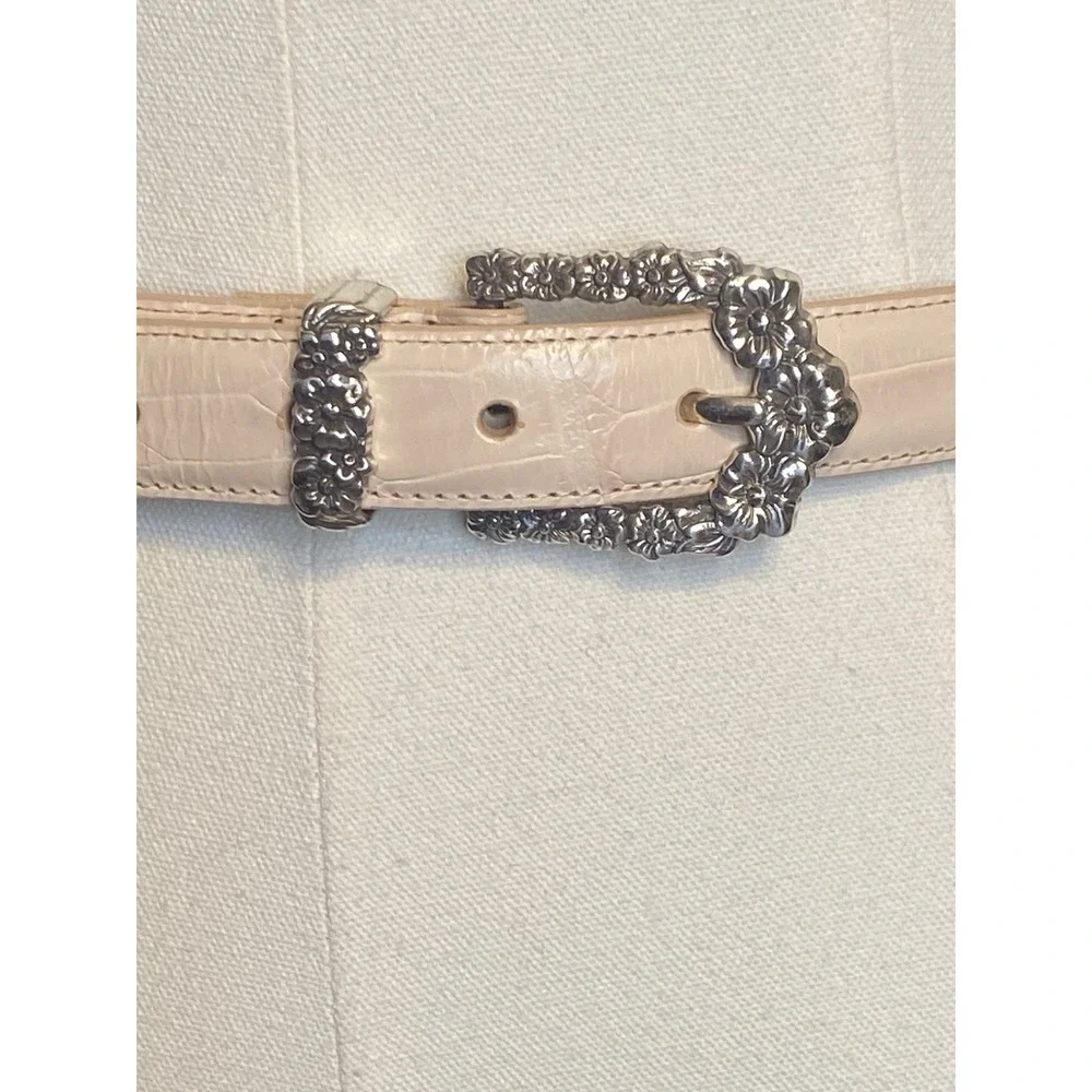 Brighton Pink Leather Vintage Belt With Silver Buckle Size ML/32 Western Girl